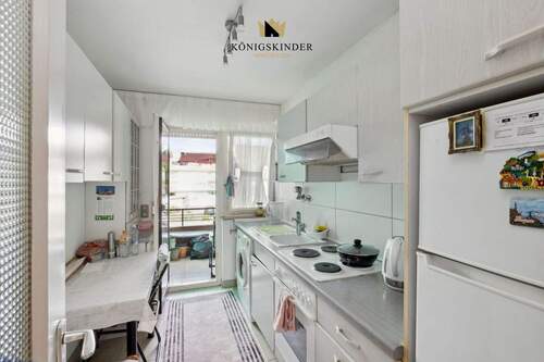 Praktische Küchenzeile - 2 Zimmer Etagenwohnung in Stuttgart