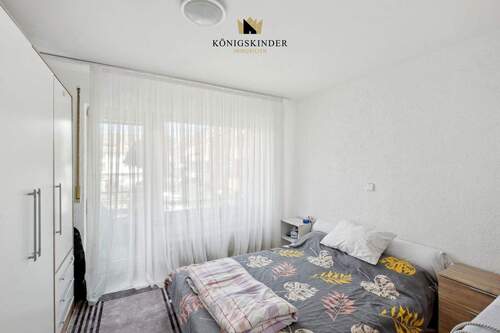 Zimmer mit Balkonzugang - Etagenwohnung mit 48,00 m&sup2; in Stuttgart zum Kaufen