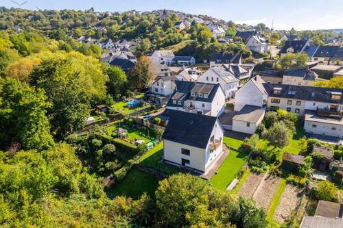Bild 1 - Familiennest und Weinberg-Idyll