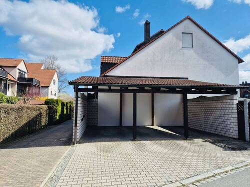 Carport.jpg - 5 Zimmer Reihenmittelhaus in Wendelstein