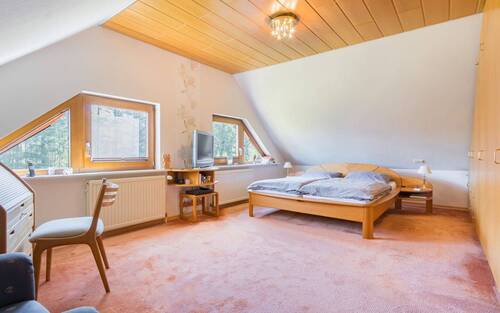 Hauptschlafzimmer im Dachgeschoss - 