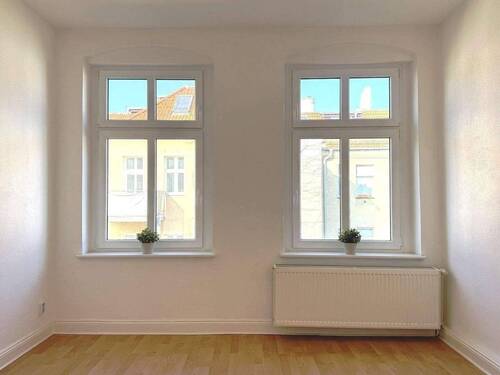 Schlafzimmer hinten S/W - 