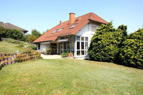 Bild 1 - Traumhaftes Wohnjuwel mit Praxisanbau und Gartenidylle in Raboldshausen!