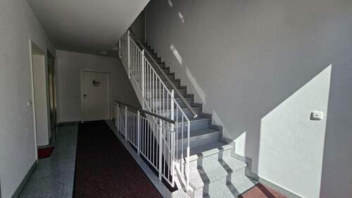 Eingang EG Treppenhaus - 