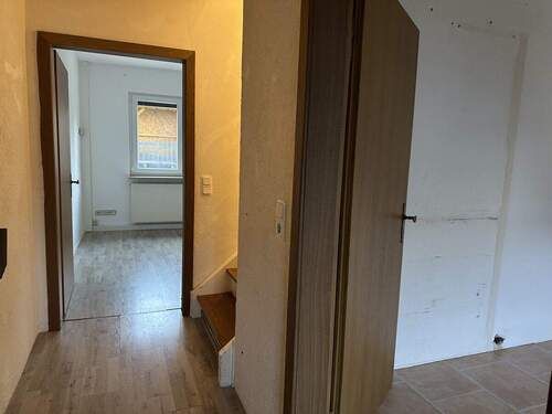 Flur Erdgeschoss - 3 Zimmer Reihenmittelhaus in Idar-Oberstein