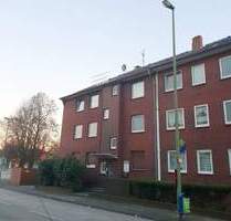 Duisburg-Fahrn: Großzügige 3-Zimmer-Wohnung im Dachgeschoss