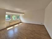 Bild 1 - 2-Zi.-DG-Wohnung, frisch renoviert - 11 min. mit dem Auto zum Bahnhof Buxtehude