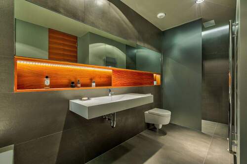 Dusch- und Wannenbad - 