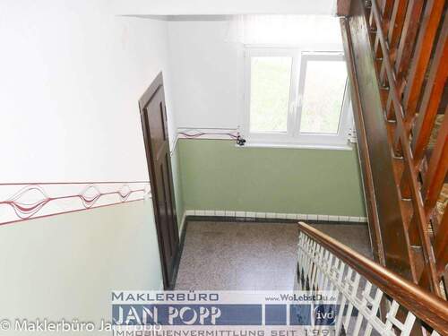 Treppenhaus - 1 Zimmer Mehrfamilienhaus, Wohnhaus zum Kaufen in Werdau