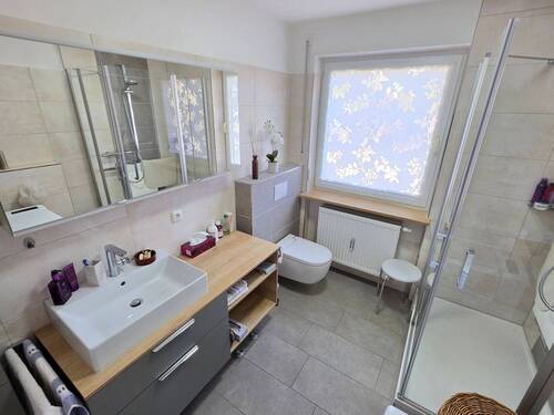 Modernes Badezimmer - 