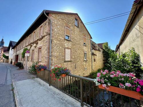 Bauernhaus Straßenansicht - Bauernhof mit 2 Wohnungen - 349.000,00 EUR Kaufpreis, ca.  245,00 m² Wohnfläche