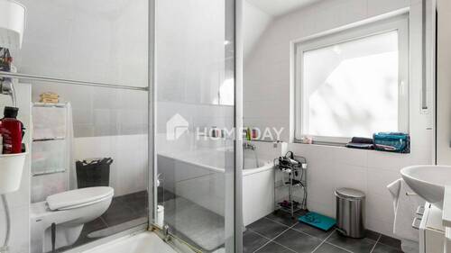 1. OG Badezimmer 1 - 