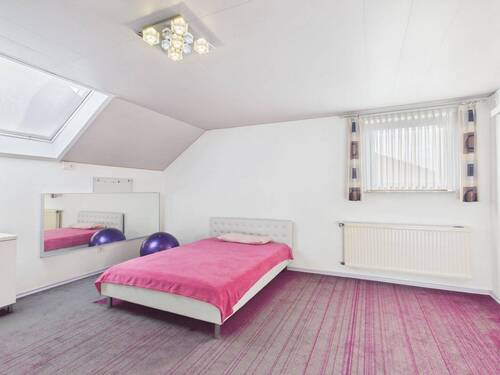 Schlafzimmer DG - 