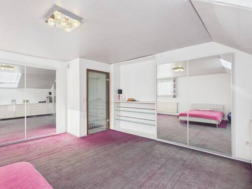 Schlafzimmer DG - 