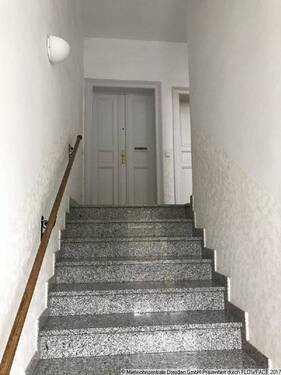 Treppenhaus - 3-Zimmer-Wohnung in Kamenz - 