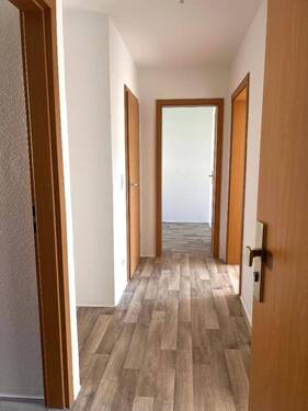 Eingangsbereich/Flur - 3 Zimmer Etagenwohnung zur Miete in Wilkau-Haßlau