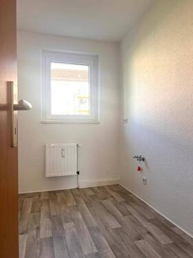 Küche mit Fenster - 3 Zimmer Etagenwohnung in Wilkau-Haßlau