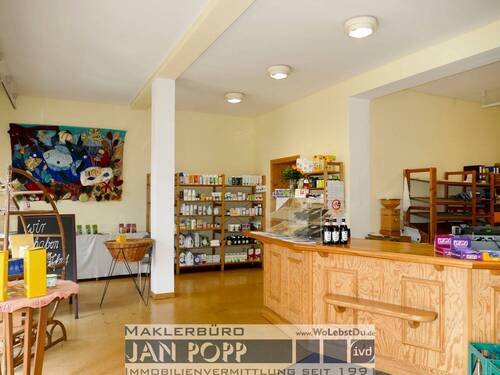 Laden mit Blick zum Büro - 