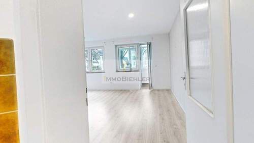 Flur - 2 Zimmer Etagenwohnung zum Kaufen in Köln