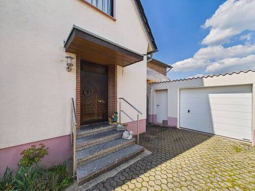 Hauseingang - 5 Zimmer Einfamilienhaus zum Kaufen in Weilerswist