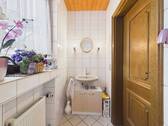 WC 1 EG - 