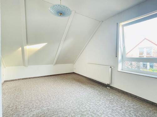 Schlaf-/Kinderzimmer im OG - 