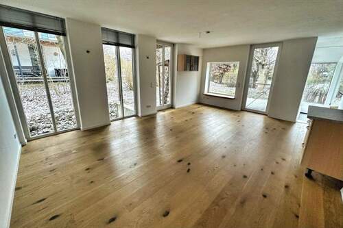 Wohnbereich, Zugang zur Terrasse und in den Wintergarten - 