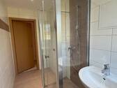 Tolles Bad mit Dusche - Etagenwohnung mit 50,80 m&sup2; in Wilkau-Haßlau zur Miete