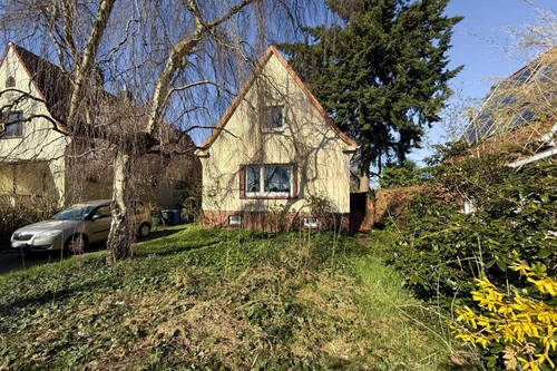 Hausansicht - Grundstück in Halstenbek