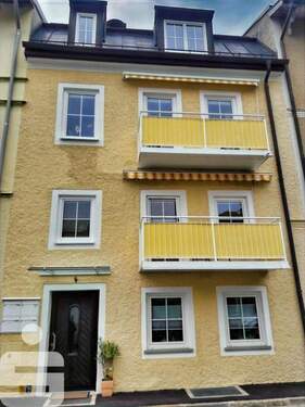 Vorderansicht - Ein Haus - 3 Wohnungen, gut vermietet