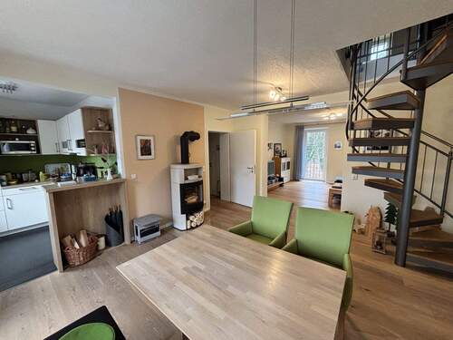 Essbereich mit offener Küche im 2. OG - 8 Zimmer Mehrfamilienhaus, Wohnhaus in Bad Reichenhall