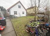 Hausansicht mit Vordere Garten.jpeg - 4 Zimmer Einfamilienhaus zum Kaufen in Bubesheim