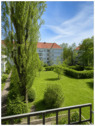 Bild 01 - Sanierungsbedürftige Altbauwohnung mit Balkon und viel Gestaltungspotenzial