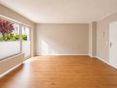 Wohnzimmer - 2 Zimmer Etagenwohnung zur Miete in Weinböhla
