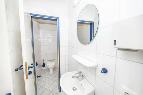 WC - 
