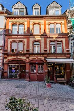 Ansicht Haupthaus - Mehrfamilienhaus mit zwei Gewerbeeinheiten in zentraler Innenstadtlage