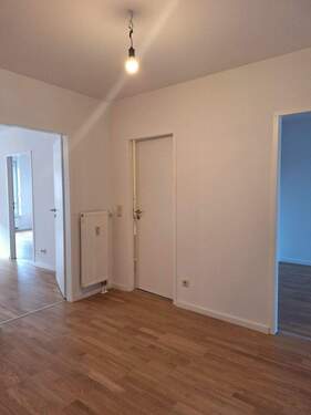 Flur - 3 Zimmer Etagenwohnung zur Miete in Frankfurt am Main