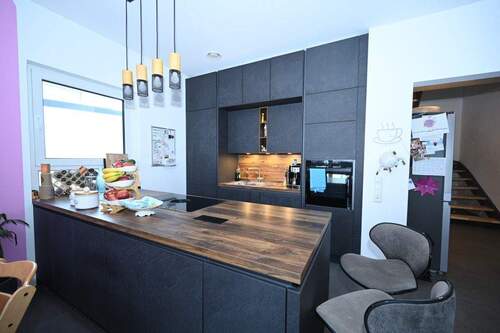 Profi-Einbauküche inklusive - 