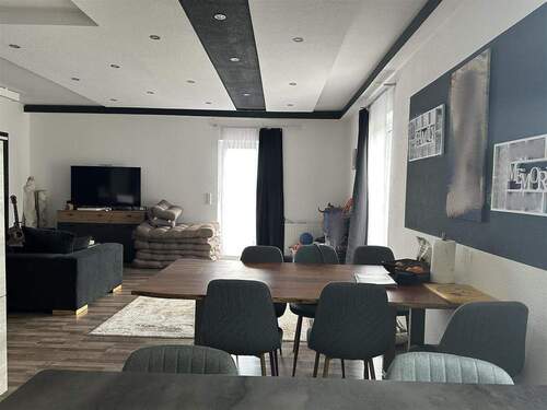 Blich ins Wohn- und Esszimmer Erdgeschoss - 5 Zimmer Einfamilienhaus in Sohren