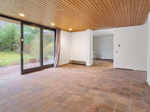 Wohnzimmer - Großzügiger Bungalow mit Garten in Darmstadt-Kranichstein