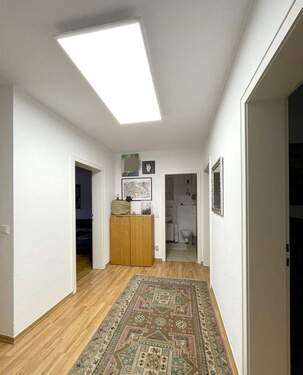 Diele - 3 Zimmer Etagenwohnung zum Kaufen in Köln