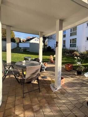 Sicht von der Terrasse in den Garten - 6 Zimmer Reihenmittelhaus in Geisingen