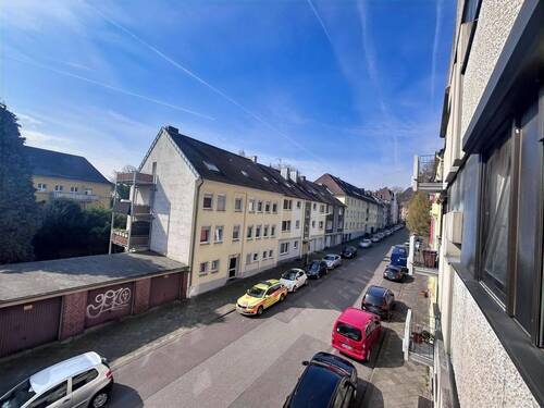 Aussicht vom Balkon - 2 Zimmer Etagenwohnung zum Kaufen in Mönchengladbach