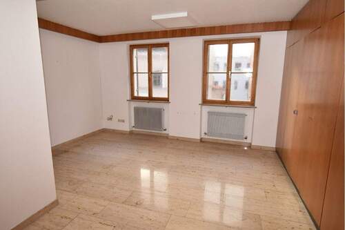 Büro 2 - Büro mit 138,00 m&sup2; in Amberg zur Miete