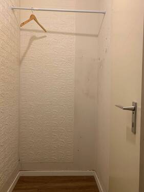 Abstellzimmer_Kleiderstange.jpg - 