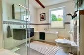 Modernes Vollbad - 