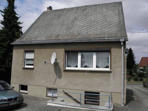 Hofansicht - 6 Zimmer Einfamilienhaus in Großweitzschen