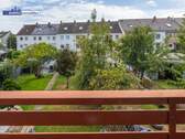 6Balkonblick in den Garten - 