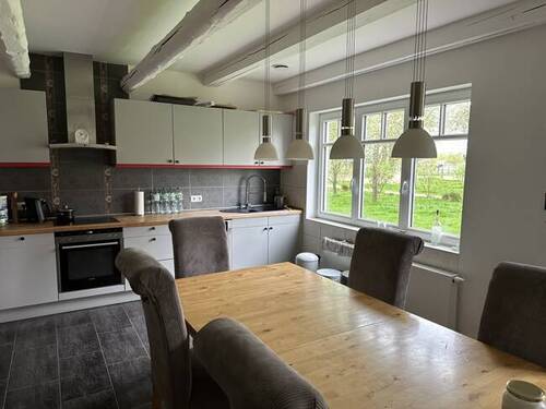 großzügige Küche - 