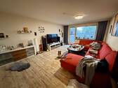 Wohnzimmer mit Balkon - 